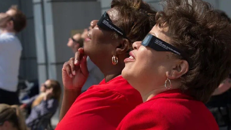 Tak Terlihat di Indonesia, Begini Cara Melihat Gerhana Matahari Cincin Api 14 Oktober 2023