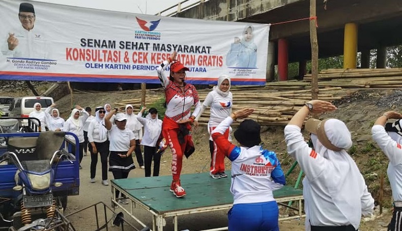 Kartini Perindo Jakut Gelar Senam dan Pengobatan Gratis di Kampung Nelayan, Warga Membeludak