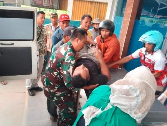 Mobil Off Road di Muarojambi Terbalik Timpa Penonton, 16 Orang Luka-Luka