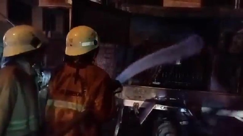 Gaji Pemadam Kebakaran: Berapa Besarannya dan Faktor yang Mempengaruhinya?