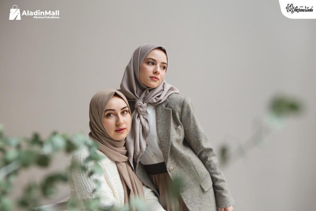 Hijabers Harus Tahu, Yuk Intip 5 Tren Hijab Kekinian dan Pilihan Warnanya!