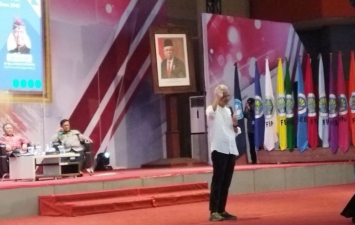 Kuliah Tamu di UM Malang, Ganjar Pranowo Ungkap Potensi Pariwisata Indonesia