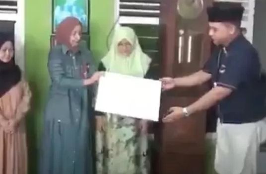 MNC Life Cairkan Klaim Asuransi ke Ahli Waris dan Santunan Tunai di Jember