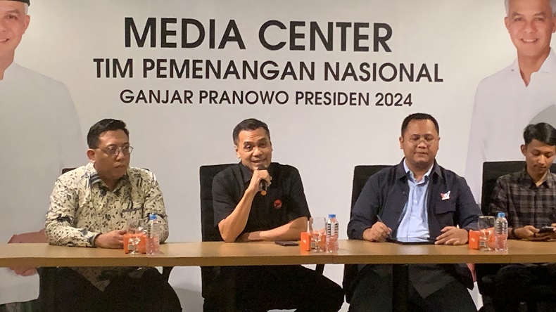 TPN Ganjar-Mahfud Minta Debat Cawapres Tak Didampingi: Kualitas Presiden-Wapres Harus Setara