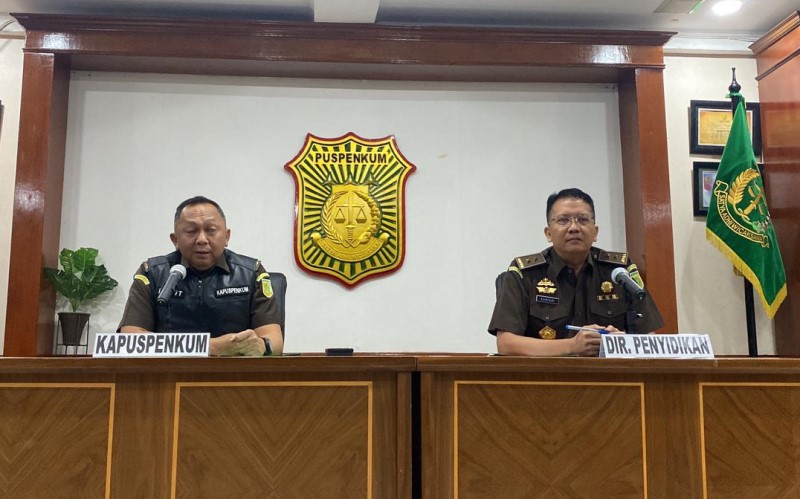 Kejagung Jemput Paksa Sadikin Rusli Tersangka Baru Kasus BTS Kominfo di Surabaya