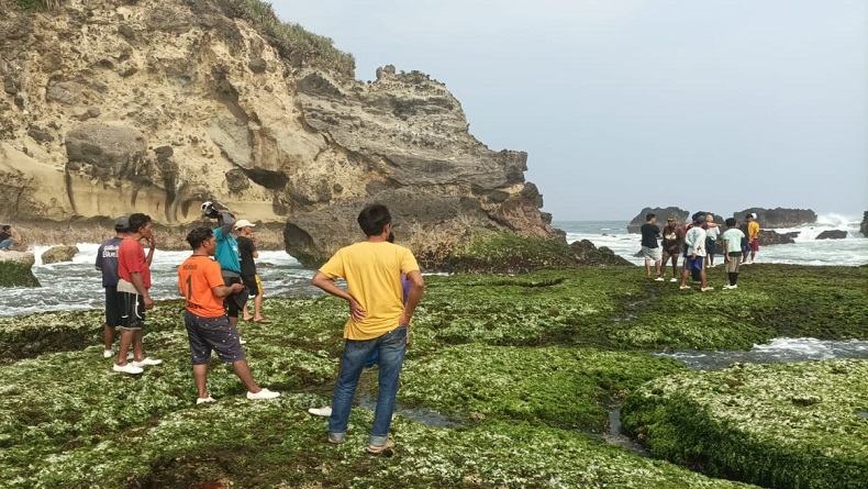 Cari Rumput Laut, Pria asal Caringin Hilang Terseret Ombak Pantai Garut Selatan