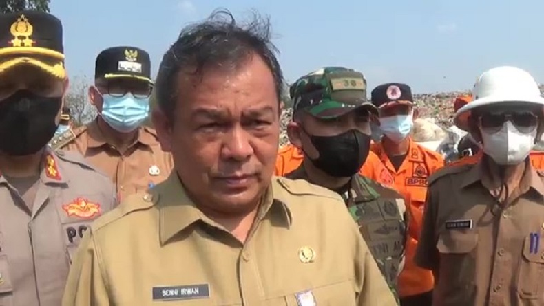Api Berkobar di TPAS Cikolotok, Pj Bupati Purwakarta Butuh Tambahan Armada Damkar