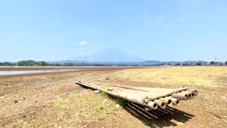 Waduk Sedong Cirebon Kering, Persawahan di 10 Desa Tak Bisa Digarap