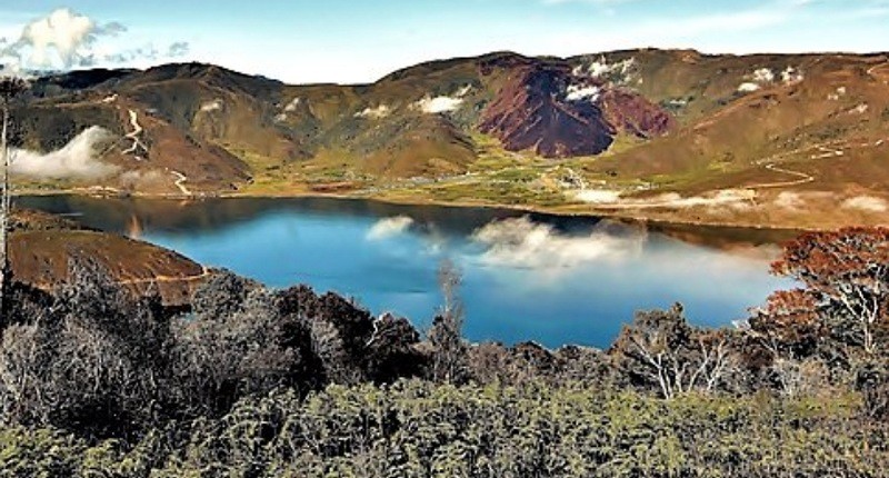Kampung Unik di Papua, hanya di Desa Kecilnya Bisa Lihat Danau Perempuan dan Laki-Laki