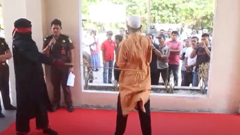 Kasus Pemerkosaan, Warga Aceh Dicambuk 158 Kali