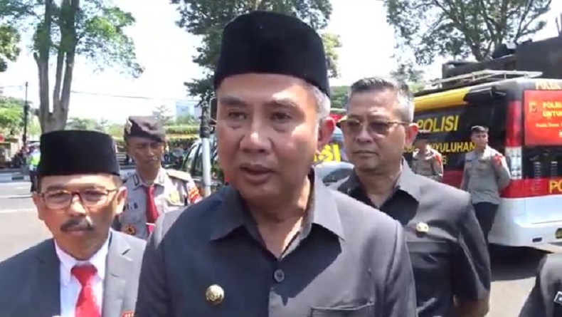 Tarif Kereta Cepat Whoosh Ditetapkan Rp300.000, Begini Respons Pj Gubernur Jabar 