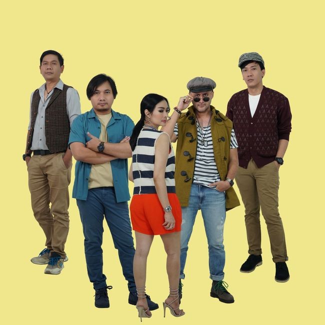 Fakta di Balik IISTIMEWA, Lagu Kolaborasi Antara Iis Dahlia dan Band Tiket! Download GRATIS Lagunya Hanya di TREBEL!