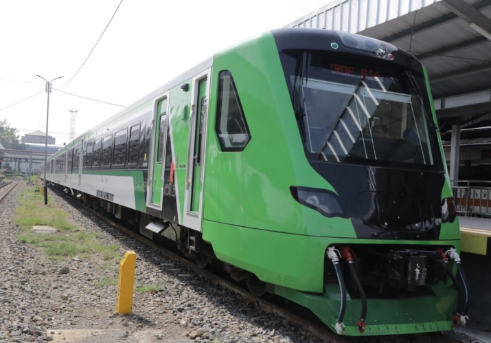 KAI Beberkan Penyebab KA Feeder Terlambat hingga 30 Penumpang Tertinggal Kereta Cepat Whoosh