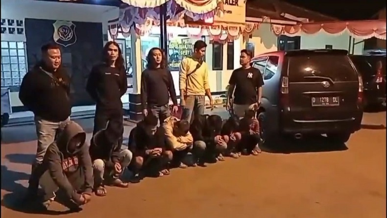 Belasan Pemuda Bersenjata Tajam Serang Warga Cipanas Garut