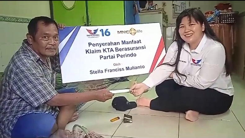 Bacaleg Perindo Surabaya Stella Franciss Serahkan Klaim Asuransi untuk Korban Kecelakaan 