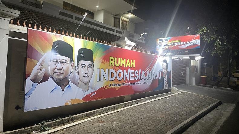 Poster Prabowo Gibran Terpasang Jelang Pengumuman Cawapres Begini