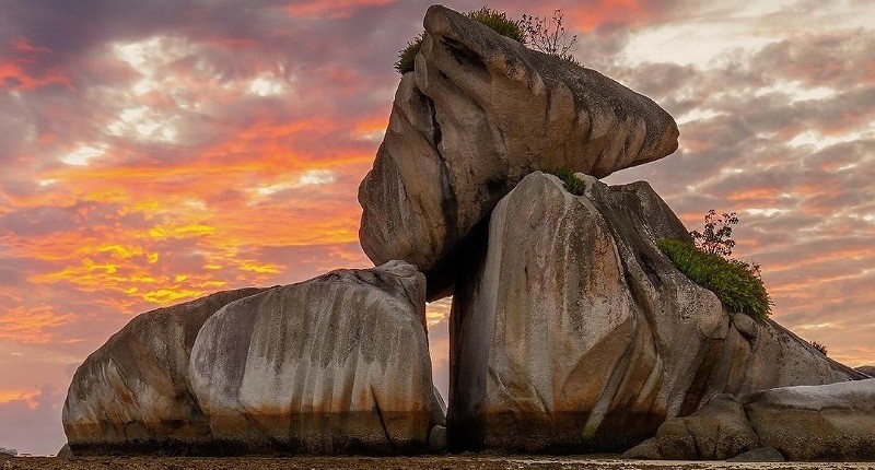 Surga Tersembunyi di Belitung, di Desa Terpencilnya Punya Pemandangan Batuan Granit Raksasa 