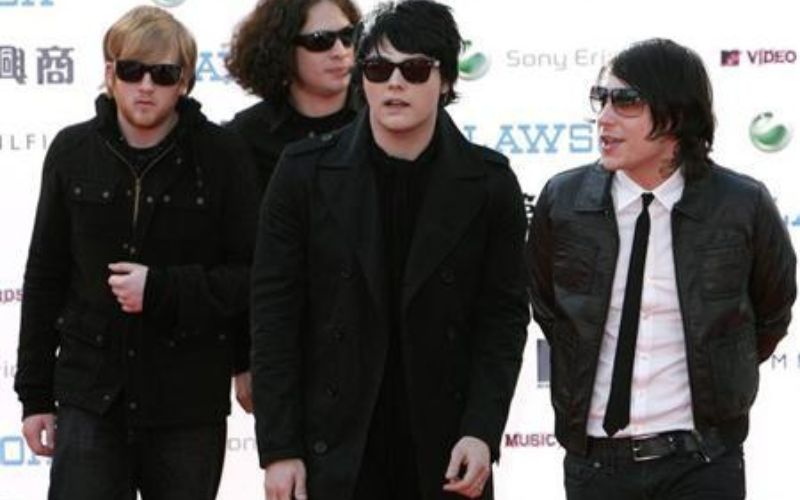 Lirik Lagu Helena - My Chemical Romance dan Terjemahan