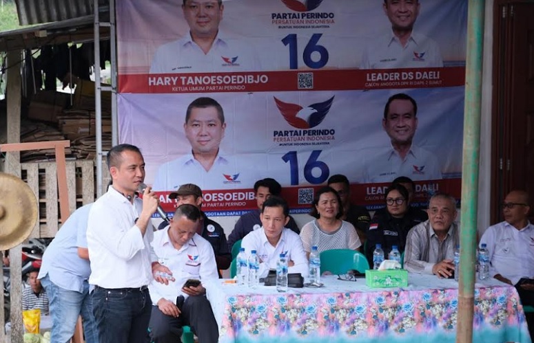 Bacaleg DPR Leader Daeli Sosialisasi KTA Partai Perindo Berasuransi dan Resmikan Posko di Nias Barat