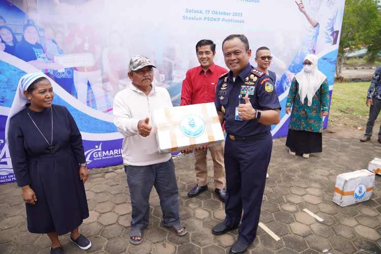 Bulan Bakti Kelautan dan Perikanan, Ditjen PSDKP Salurkan 28,5 Ton Produk Ikan