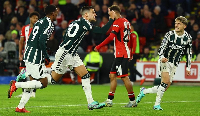 Hasil Lengkap Liga Inggris Semalam: Man United Menang Tipis, Chelsea Vs Arsenal Imbang