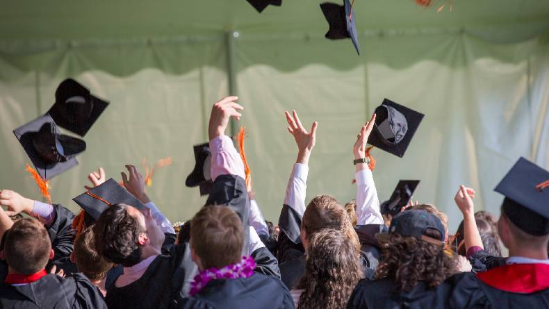 Pengertian Mobilitas Sosial, Lengkap dengan Bentuk, Faktor dan Contohnya