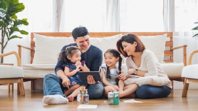 Ini Tips Mendidik Anak agar Lebih Pengertian, Ajari untuk Berbagi dengan Sesama