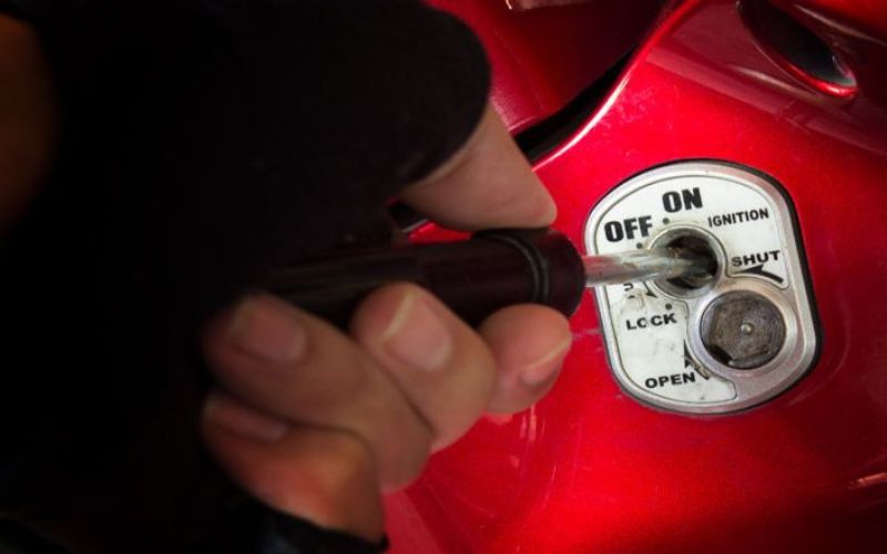  Begini Cara Mengatasi Kunci Motor Tidak Bisa Diputar, Mudah Banget