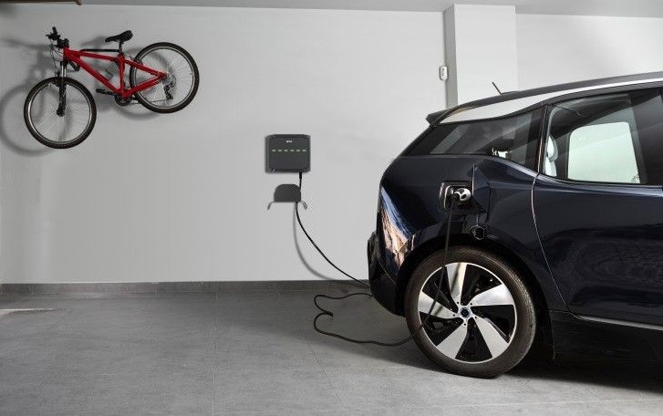 Kuasai Perangkat Kelistrikan, Simon Electric Siap Rambah Pasar Home Charging di Indonesia 