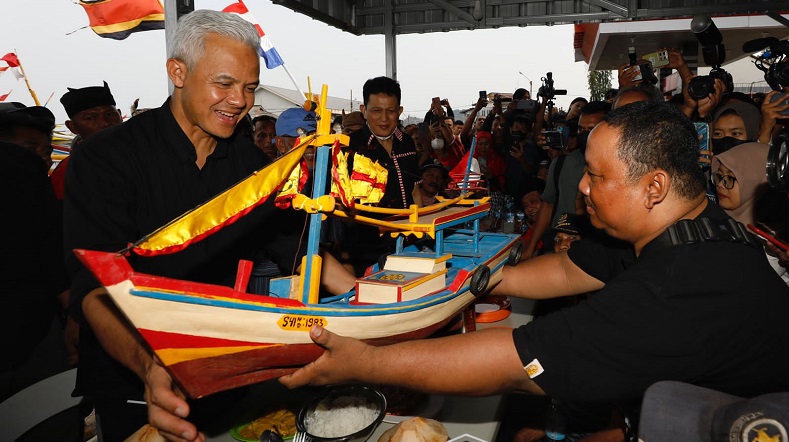 Ganjar Serap Keluh Kesah Nelayan Lampung soal Air Bersih hingga Perizinan Kapal