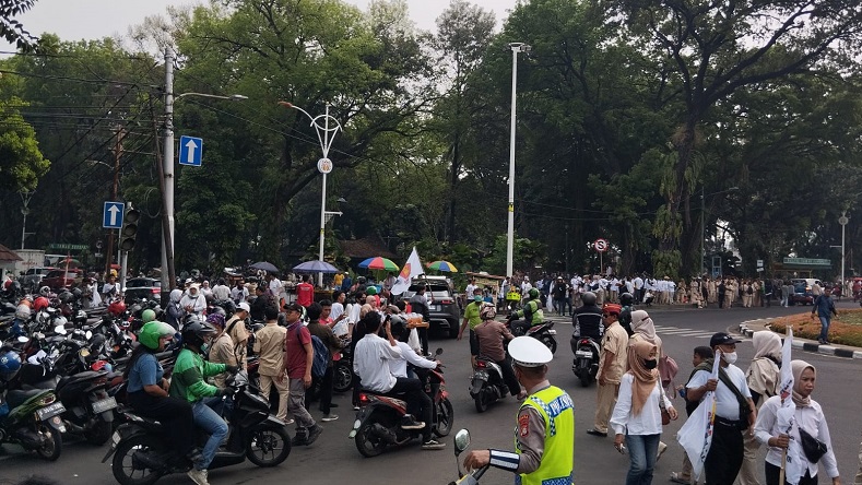 Polisi Minta Simpatisan Tertib saat Antar Prabowo-Gibran Daftar ke KPU