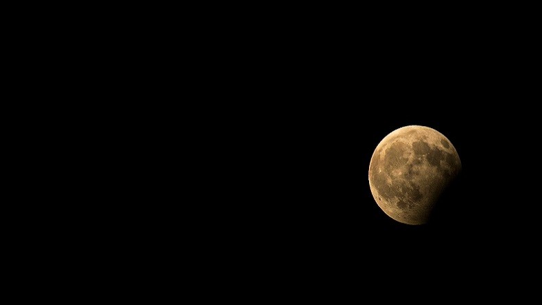 Sayang Dilewatkan, Ini Tips Memotret Gerhana Bulan Sebagian 29 Oktober 2023