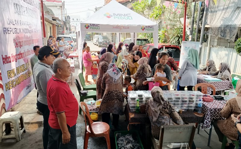MNC Peduli dan Food Cycle Indonesia Berikan Makanan Protein Tinggi Cegah Stunting di Petojo Utara