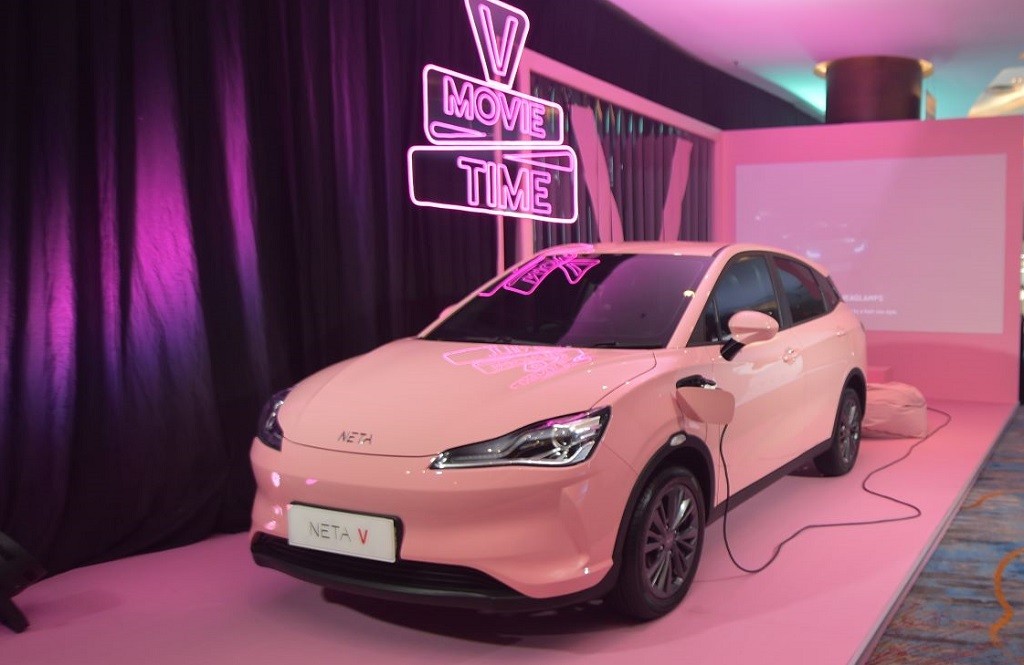 Perkuat Ekosistem Kendaraan Listrik, Neta Gandeng PLN Siapkan Fasilitas Umum dan Home Charging 