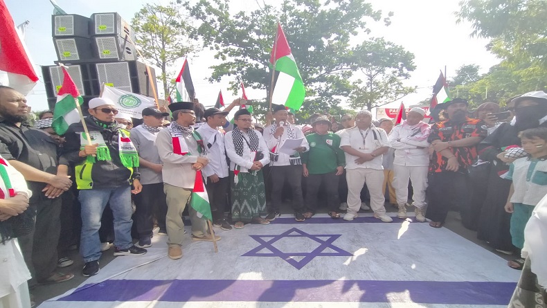 Ribuan Umat Islam di Indramayu Gelar Aksi Solidaritas, Serukan Palestina Merdeka!