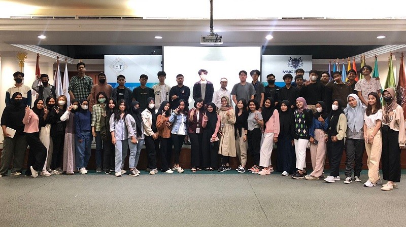 Kenalkan Budaya Kerja kepada Mahasiswa, MNC University Gelar Kuliah Bersama Praktisi 