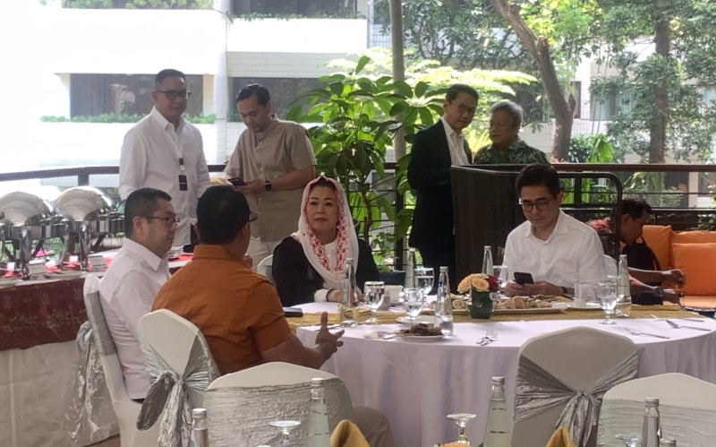 Jelang Deklarasi Dukungan Barikade Gus Dur, Yenny Wahid Makan Siang dengan Arsjad Rasjid dan HT