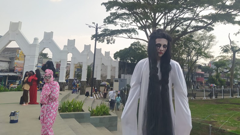 Hantu Kepala Buntung hingga Kuntilanak Gentayangan di Alun-alun Cimahi