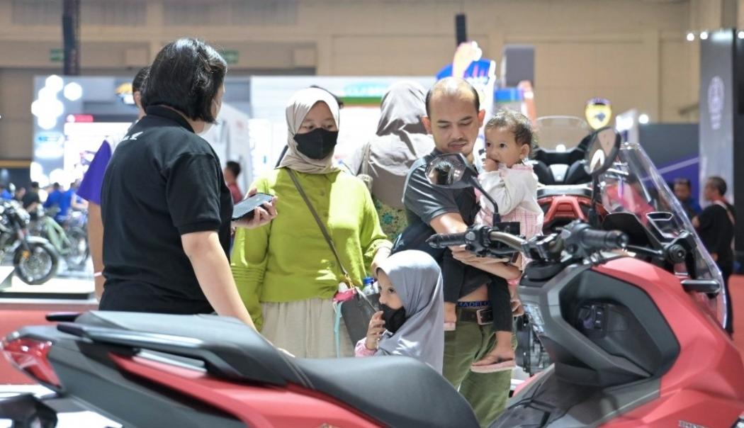 Tingkatkan Literasi dan Inklusi Keuangan, FIFGROUP Cetak Pembiayaan 282 Unit Motor di IMOS+ 2023