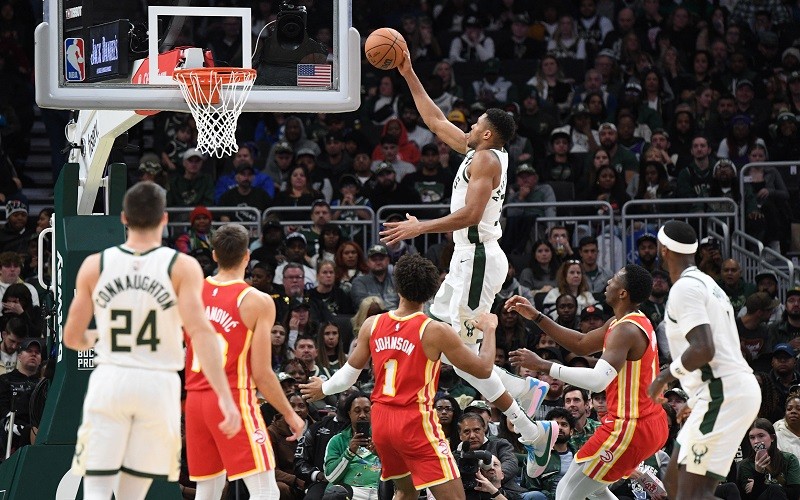 Hasil NBA 2023/2024: Milwaukee Bucks Dipermalukan Atlanta Hawks, LA Lakers Kalah dari Sacramento Kings