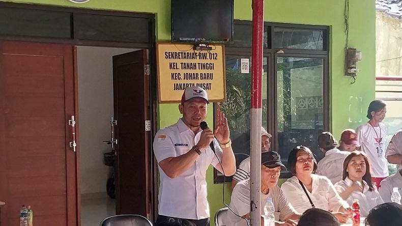 Caleg Perindo Herwanto Bareng Novi Ayla KDI Bagikan 1.000 Paket Minyak Goreng di Jakpus