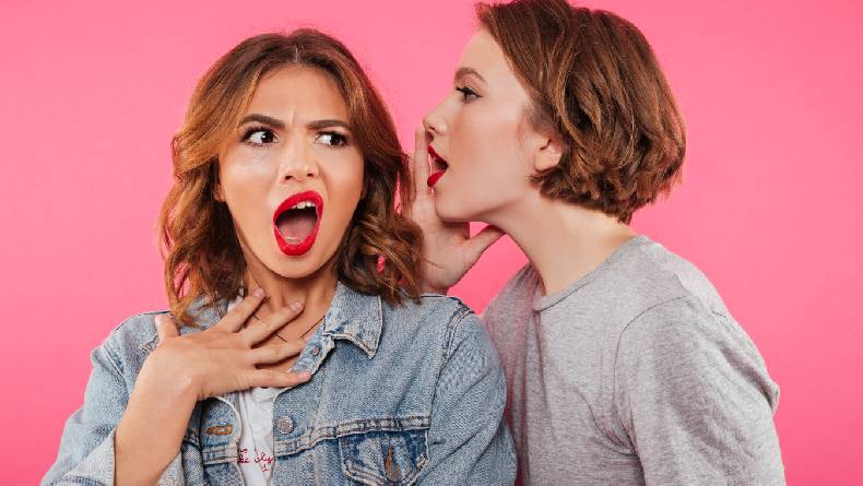 Hadits tentang Ghibah: Larangan dan Bahayanya