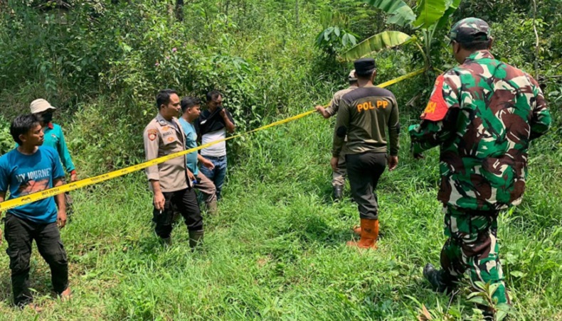 Polisi Temukan Jam Tangan dan Baju Diduga Milik Kerangka Manusia di Jasinga Bogor