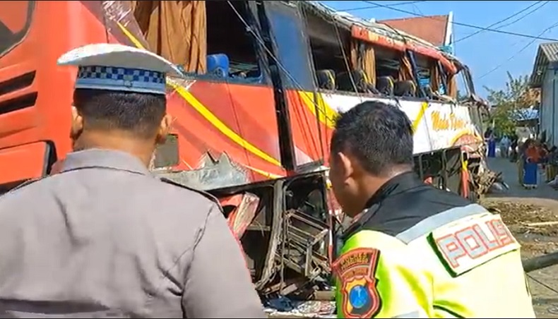 Kronologi Kecelakaan Bus Pariwisata di Probolinggo, Hindari ODGJ Tewas di Tengah Jalan 