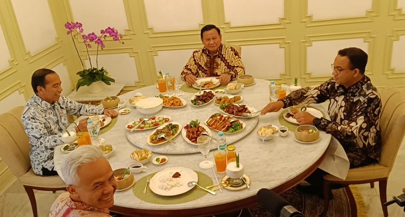 Jokowi Ajak Makan Siang 3 Capres, Unik Ada Sajian Ayam Kodok yang Legendaris
