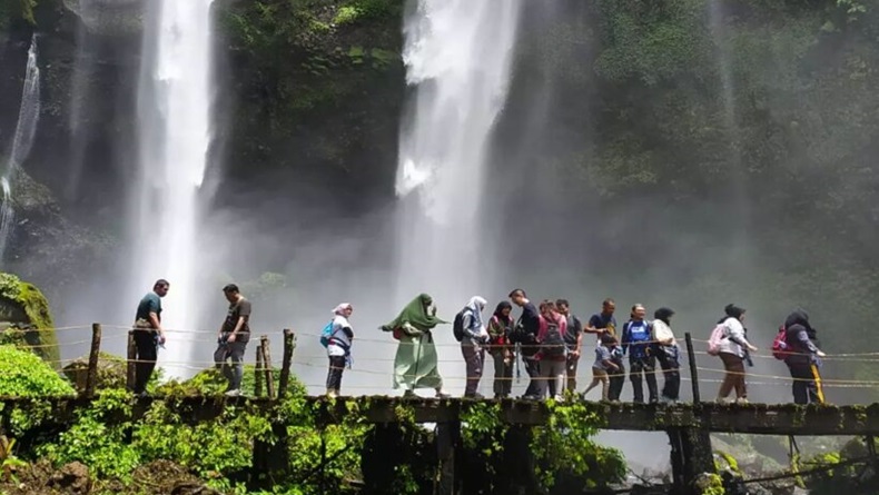 Wisata Lembah Purba, Jembatan Terpanjang di Sukabumi, Serasa ke Dunia Jumanji