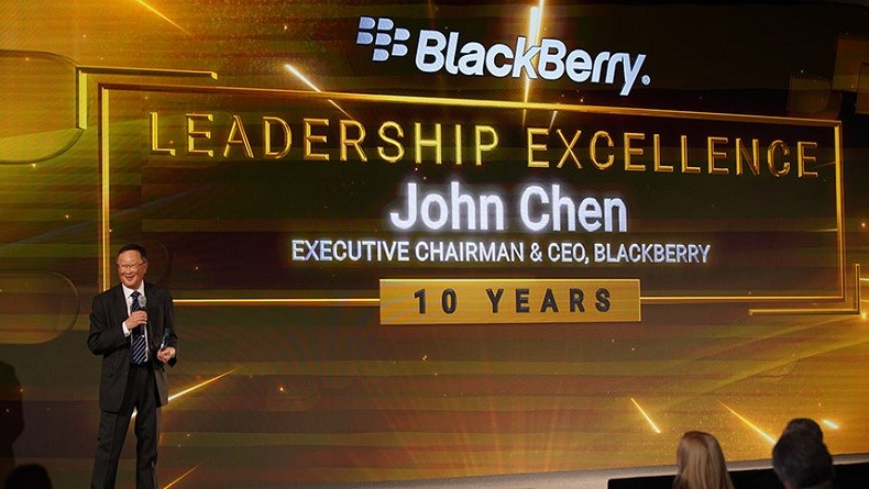 1 Dekade Memimpin, John Chen Mengundurkan Diri dari CEO BlackBerry 