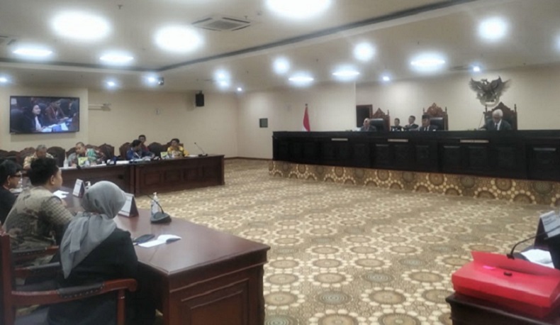 Sidang MKMK, Denny Indrayana Sebut Pernikahan Anwar Usman dengan Adik Jokowi Membuka Potensi Intervensi