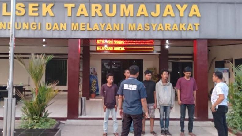 5 Pelaku Pungli di Bekasi Ditangkap, Modus Jual Air Mineral ke Sopir Truk