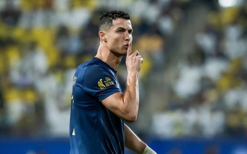 Cristiano Ronaldo Kesal Fans Al Ettifaq Teriakkan Nama Messi